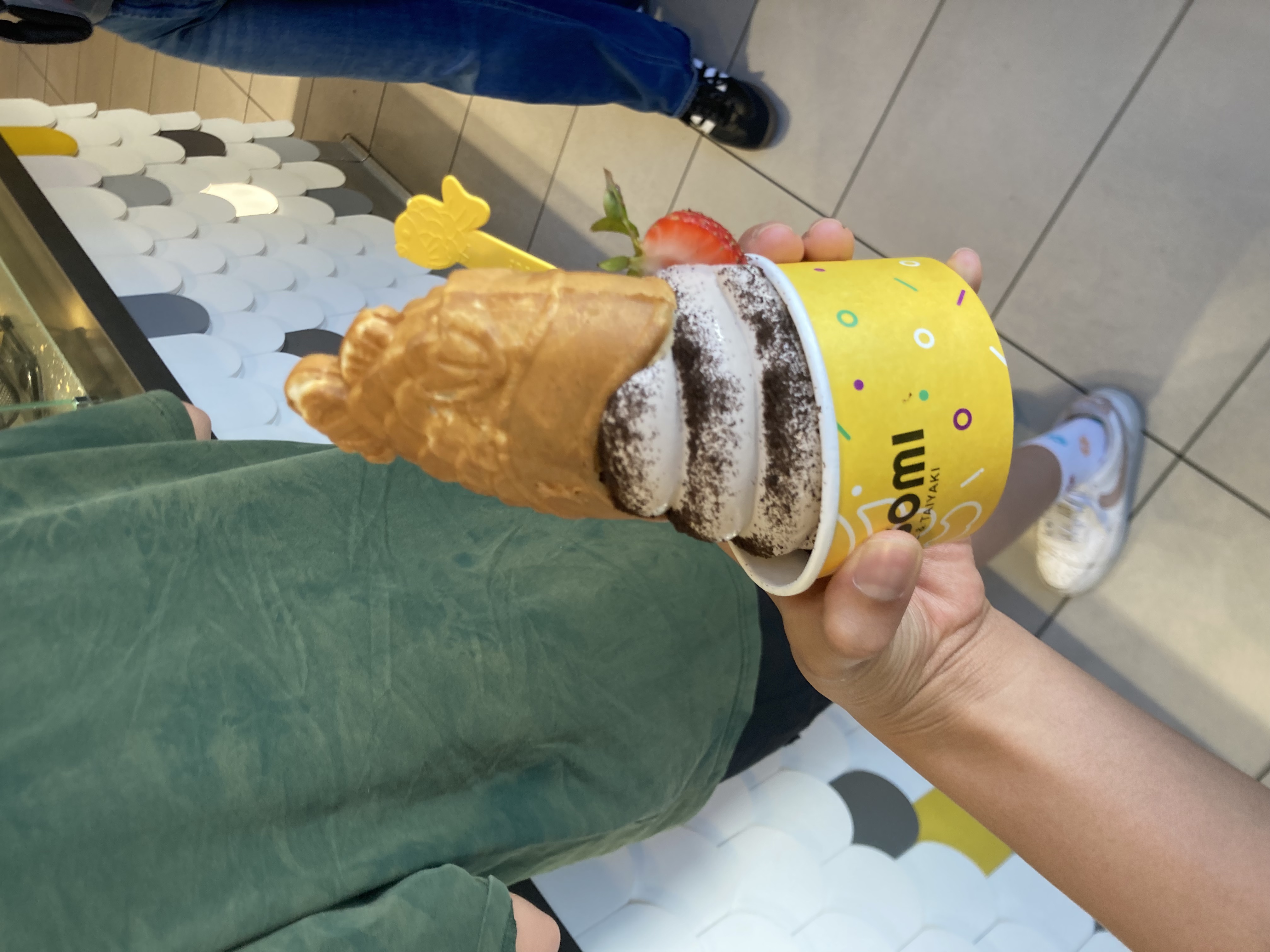 Taiyaki with ice cream